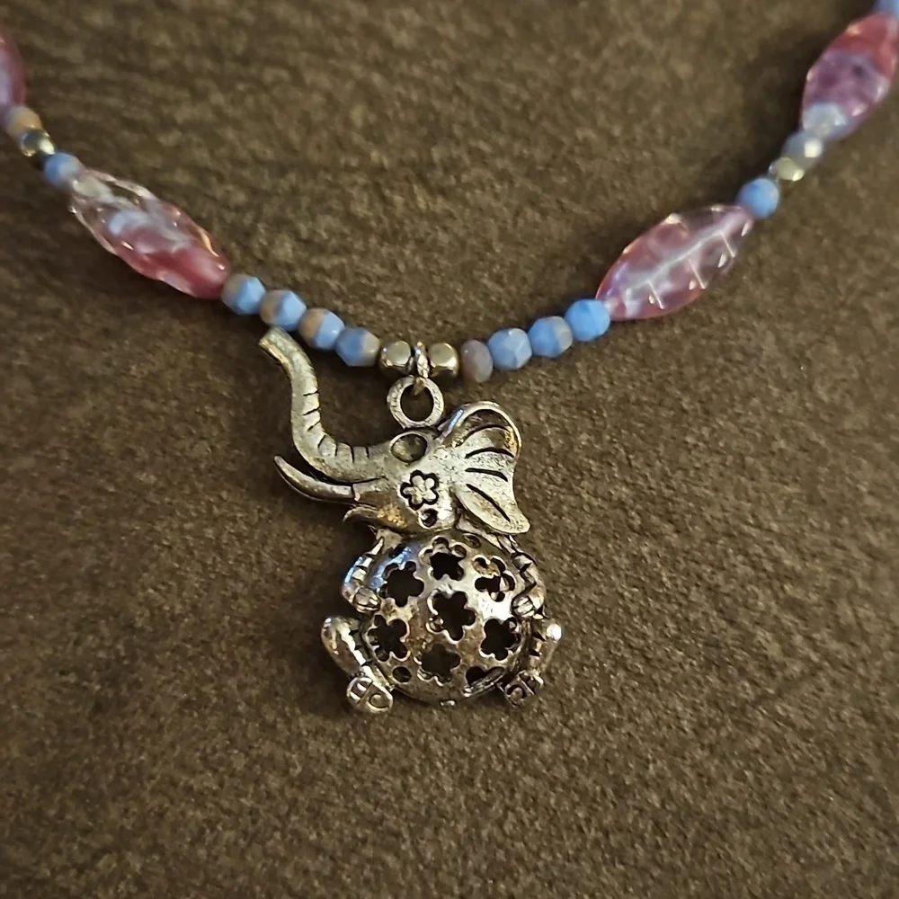 HANDMADE Cute Elephant Pendant Czech Glass Beaded Necklace Host Pick - Picture 2 of 6